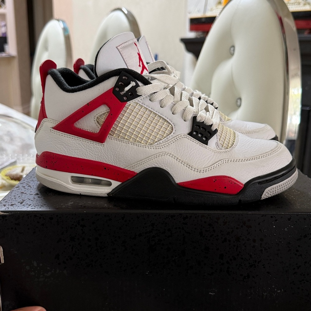 Jordan Sneakers White Red Black - Picture 4 of 4